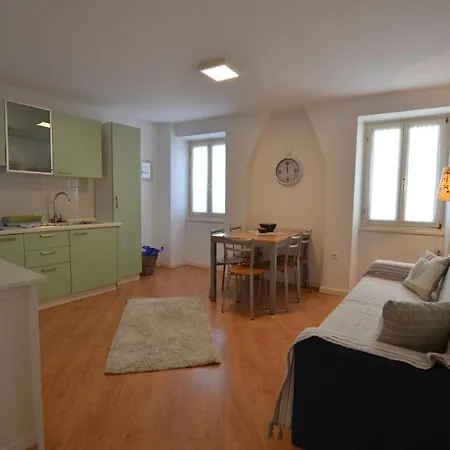 Apartman Stella 2 Sea View *