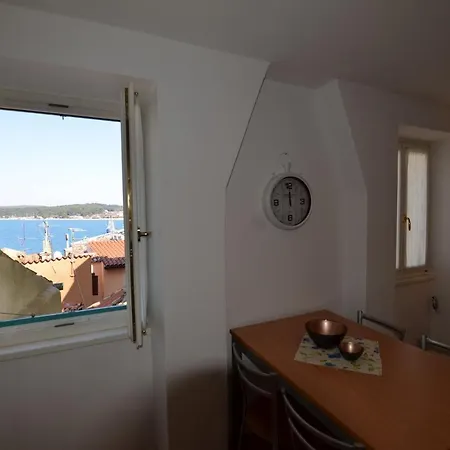 Stella 2 Sea View Apartment *